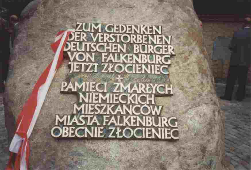 Gedenkstein für die verstorbenen deutschen Bürger von Falkenburg
